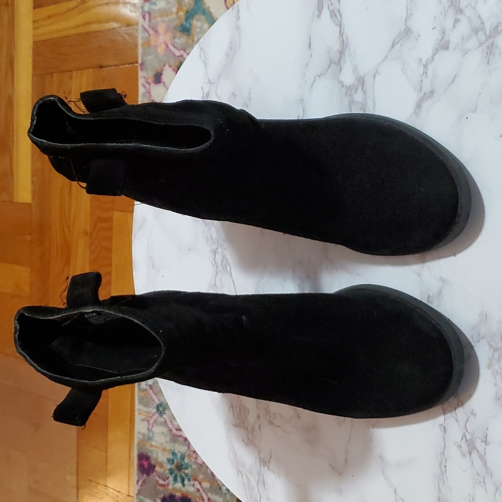 Boots gently worn